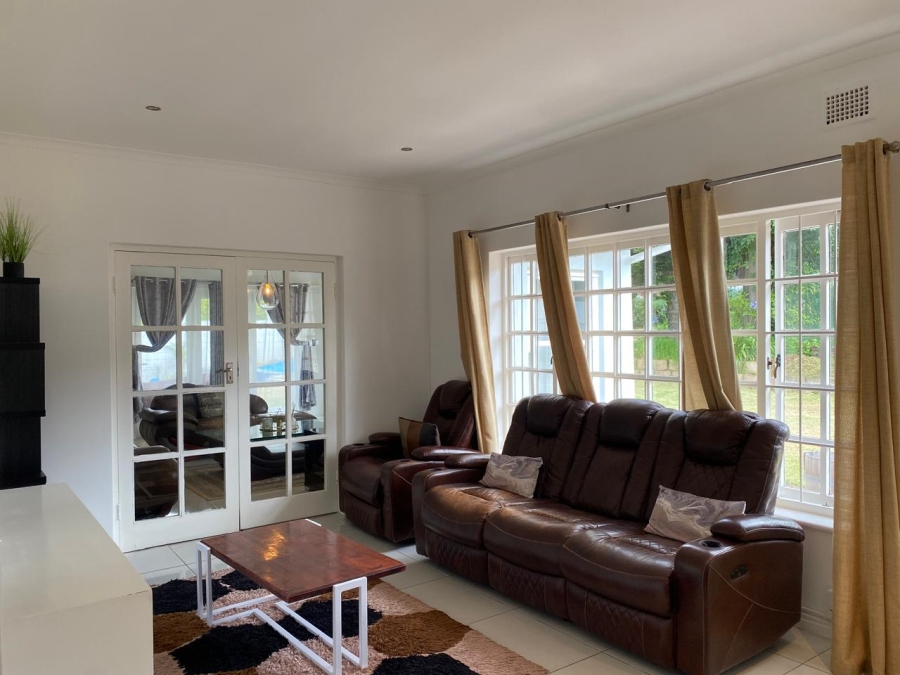 5 Bedroom Property for Sale in Constantia Western Cape